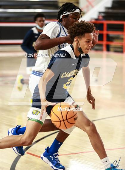 Thumbnail 2 in Campbell Hall vs  Crenshaw (The Beverly Hills Basketball Tournament) photogallery.
