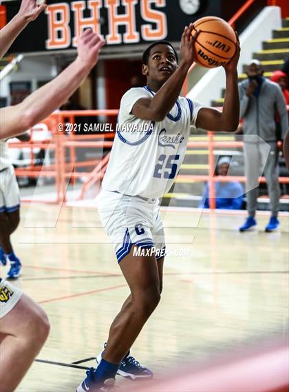 Thumbnail 3 in Campbell Hall vs  Crenshaw (The Beverly Hills Basketball Tournament) photogallery.