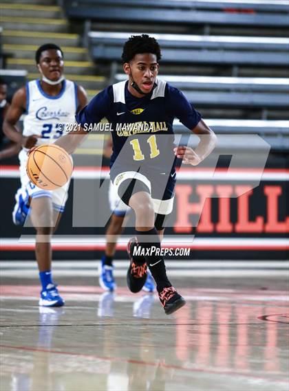 Thumbnail 2 in Campbell Hall vs  Crenshaw (The Beverly Hills Basketball Tournament) photogallery.