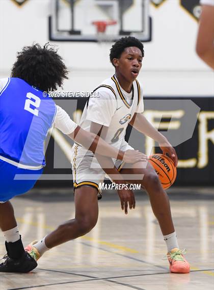 Thumbnail 2 in San Diego vs. Rancho Christian photogallery.