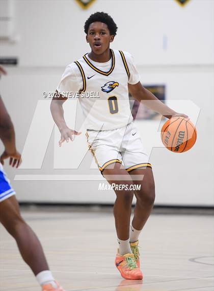 Thumbnail 2 in San Diego vs. Rancho Christian photogallery.