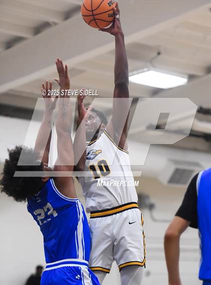 Thumbnail 2 in San Diego vs. Rancho Christian photogallery.