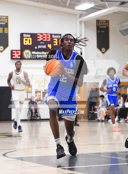 Thumbnail 2 in San Diego vs. Rancho Christian photogallery.