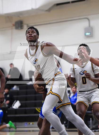 Thumbnail 2 in San Diego vs. Rancho Christian photogallery.