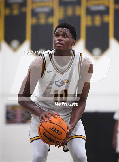 Thumbnail 2 in San Diego vs. Rancho Christian photogallery.