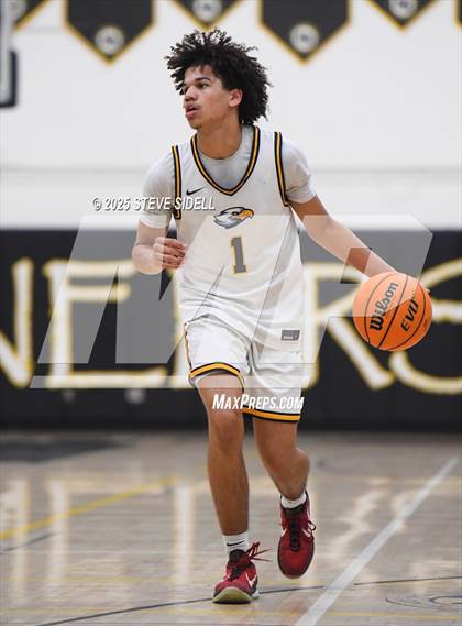 Thumbnail 3 in San Diego vs. Rancho Christian photogallery.