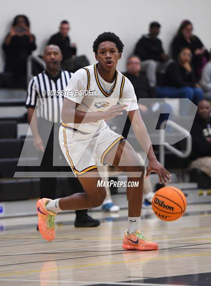 Thumbnail 2 in San Diego vs. Rancho Christian photogallery.