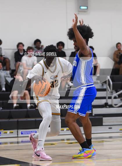 Thumbnail 2 in San Diego vs. Rancho Christian photogallery.