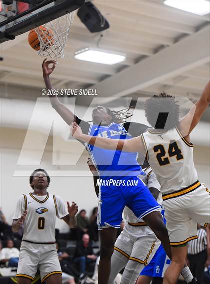 Thumbnail 3 in San Diego vs. Rancho Christian photogallery.