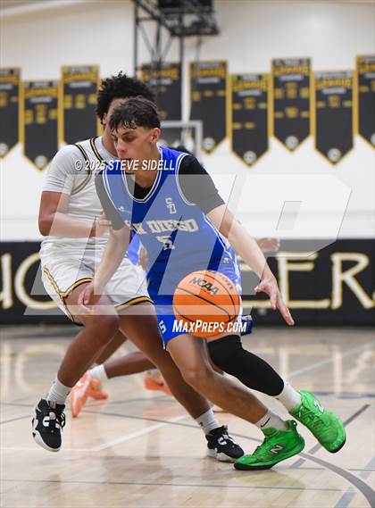 Thumbnail 2 in San Diego vs. Rancho Christian photogallery.