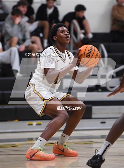 Thumbnail 3 in San Diego vs. Rancho Christian photogallery.