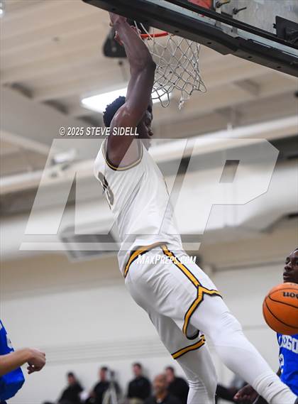 Thumbnail 2 in San Diego vs. Rancho Christian photogallery.