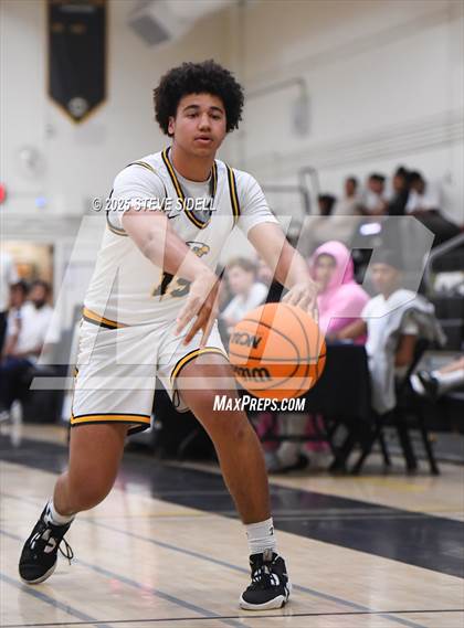 Thumbnail 2 in San Diego vs. Rancho Christian photogallery.