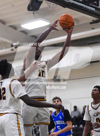 Thumbnail 3 in San Diego vs. Rancho Christian photogallery.