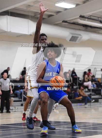 Thumbnail 3 in San Diego vs. Rancho Christian photogallery.