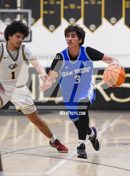 Thumbnail 2 in San Diego vs. Rancho Christian photogallery.
