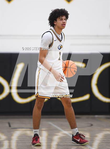 Thumbnail 2 in San Diego vs. Rancho Christian photogallery.