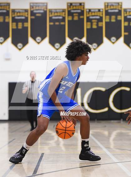 Thumbnail 2 in San Diego vs. Rancho Christian photogallery.