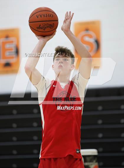Thumbnail 2 in Circleville vs New Hope (Scrimmage) photogallery.
