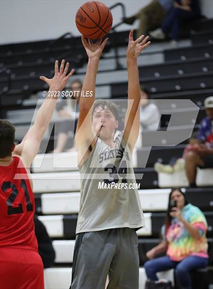 Thumbnail 2 in Circleville vs New Hope (Scrimmage) photogallery.