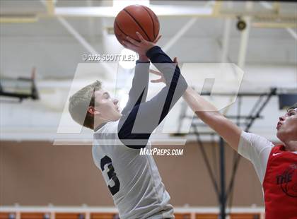 Thumbnail 3 in Circleville vs New Hope (Scrimmage) photogallery.