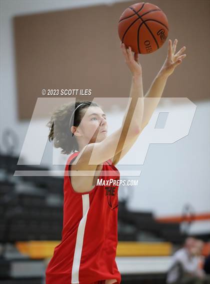 Thumbnail 2 in Circleville vs New Hope (Scrimmage) photogallery.