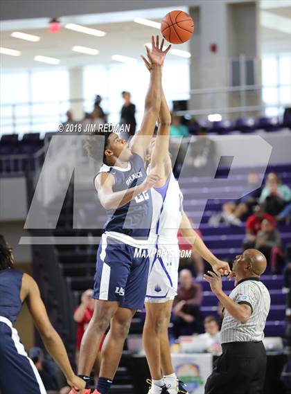 Thumbnail 1 in IMG Academy vs. University (City of Palms Classic) photogallery.