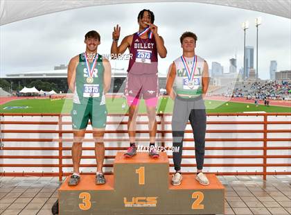 Thumbnail 3 in UIL 4A Track & Field Final (Awards) photogallery.