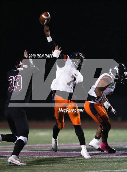 Thumbnail 3 in Bennett/Olmsted/Middle Early College/East vs Orchard Park (Section VI Semifinal) photogallery.