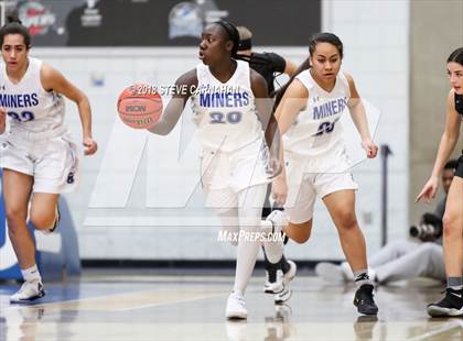 Thumbnail 3 in Northridge vs. Bingham (UHSAA 6A Quarter Final) photogallery.