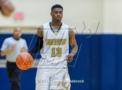 Thumbnail 1 in East Central vs. Warren (6A Bi-District) photogallery.