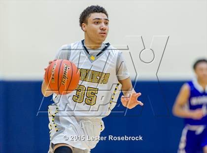 Thumbnail 3 in East Central vs. Warren (6A Bi-District) photogallery.