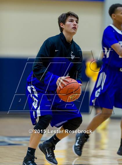 Thumbnail 3 in East Central vs. Warren (6A Bi-District) photogallery.