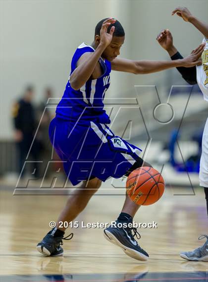 Thumbnail 1 in East Central vs. Warren (6A Bi-District) photogallery.