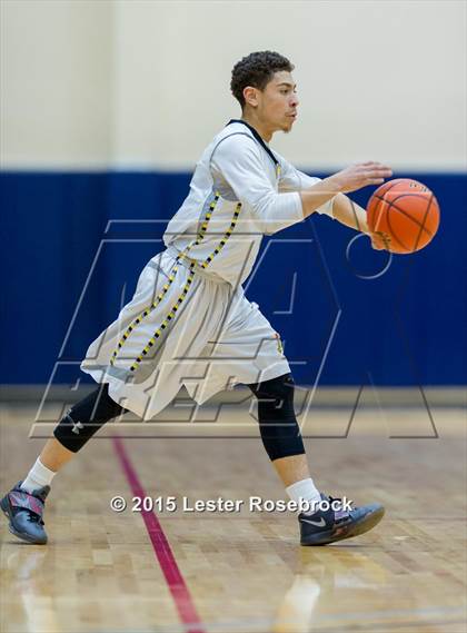 Thumbnail 3 in East Central vs. Warren (6A Bi-District) photogallery.