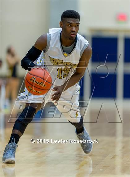 Thumbnail 2 in East Central vs. Warren (6A Bi-District) photogallery.