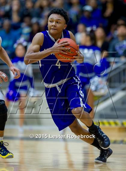 Thumbnail 1 in East Central vs. Warren (6A Bi-District) photogallery.