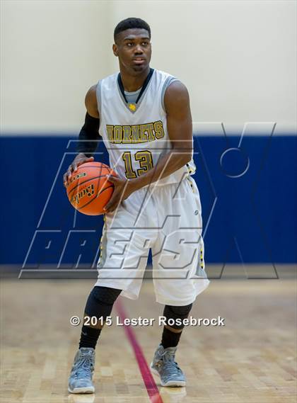 Thumbnail 1 in East Central vs. Warren (6A Bi-District) photogallery.