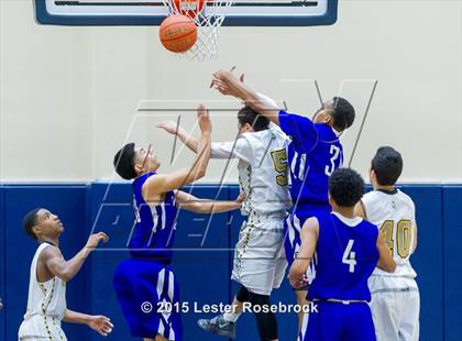 Thumbnail 2 in East Central vs. Warren (6A Bi-District) photogallery.