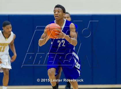 Thumbnail 3 in East Central vs. Warren (6A Bi-District) photogallery.