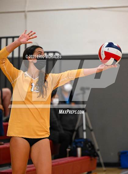 Thumbnail 3 in Canyon Hills vs Southwest EC (Monte Vista Invitational) photogallery.