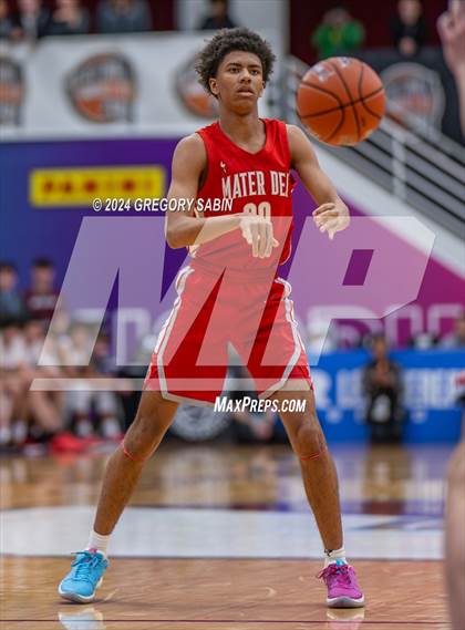 Thumbnail 3 in Mater Dei vs. Catholic Memorial photogallery.