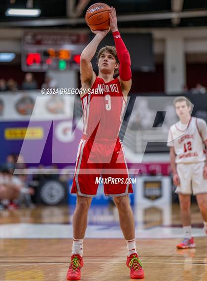 Thumbnail 1 in Mater Dei vs. Catholic Memorial photogallery.