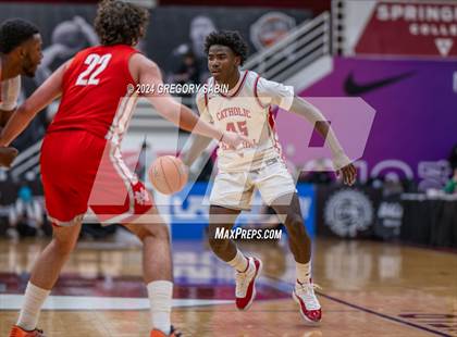 Thumbnail 1 in Mater Dei vs. Catholic Memorial photogallery.