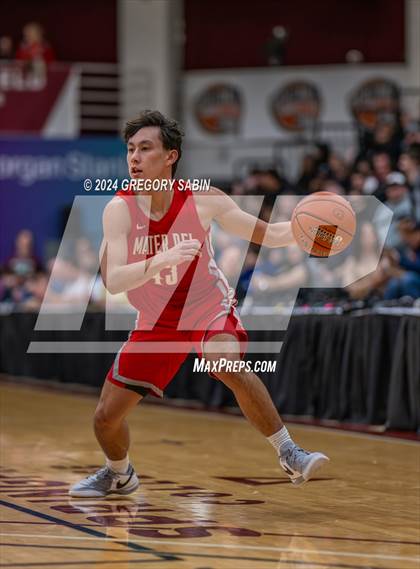 Thumbnail 3 in Mater Dei vs. Catholic Memorial photogallery.