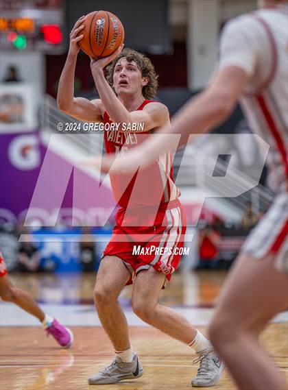Thumbnail 1 in Mater Dei vs. Catholic Memorial photogallery.