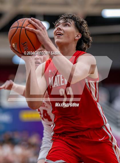 Thumbnail 1 in Mater Dei vs. Catholic Memorial photogallery.