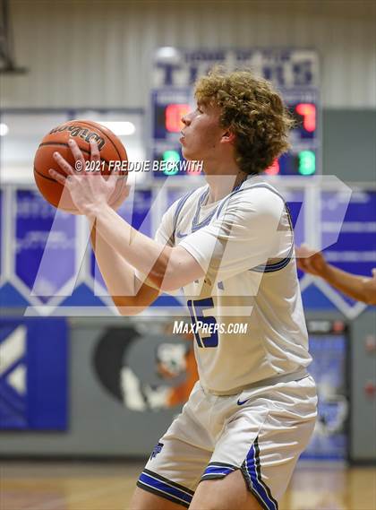 Thumbnail 1 in Bonham @ Gunter photogallery.