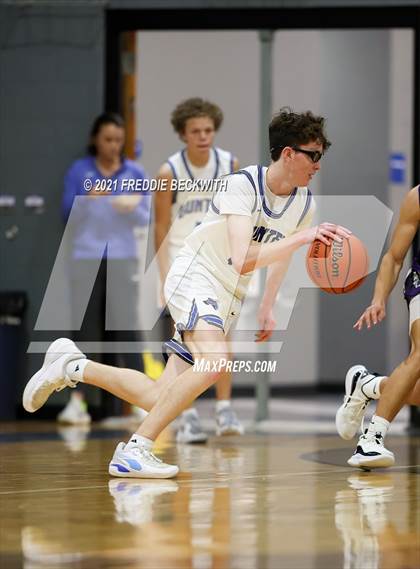 Thumbnail 2 in Bonham @ Gunter photogallery.
