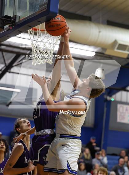 Thumbnail 2 in Bonham @ Gunter photogallery.